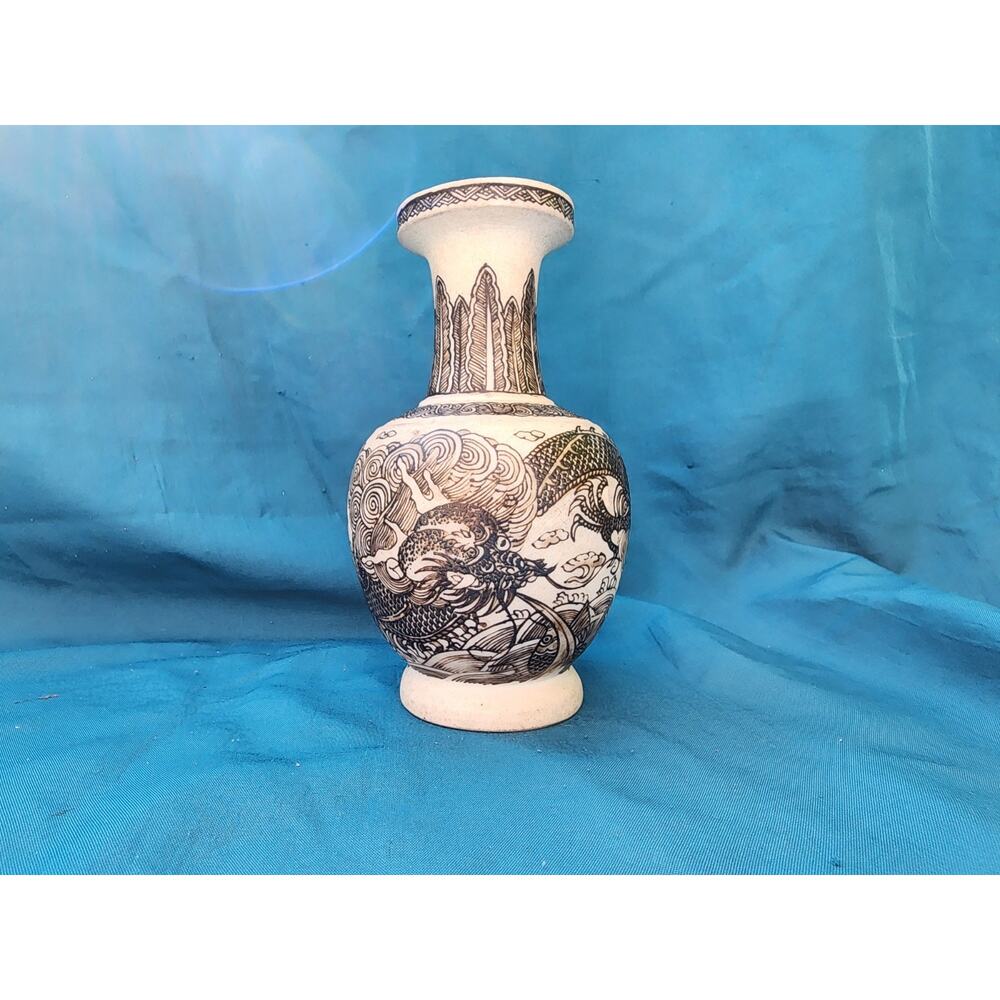 Antique Dynasty Chinese Unglazed Porcelain Dragon Vase With Xuande reign mark